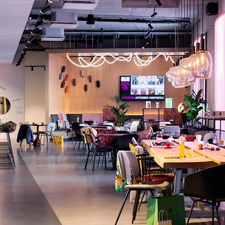 Moxy Outletcity Metzingen Metzingen  Eksteriør billede