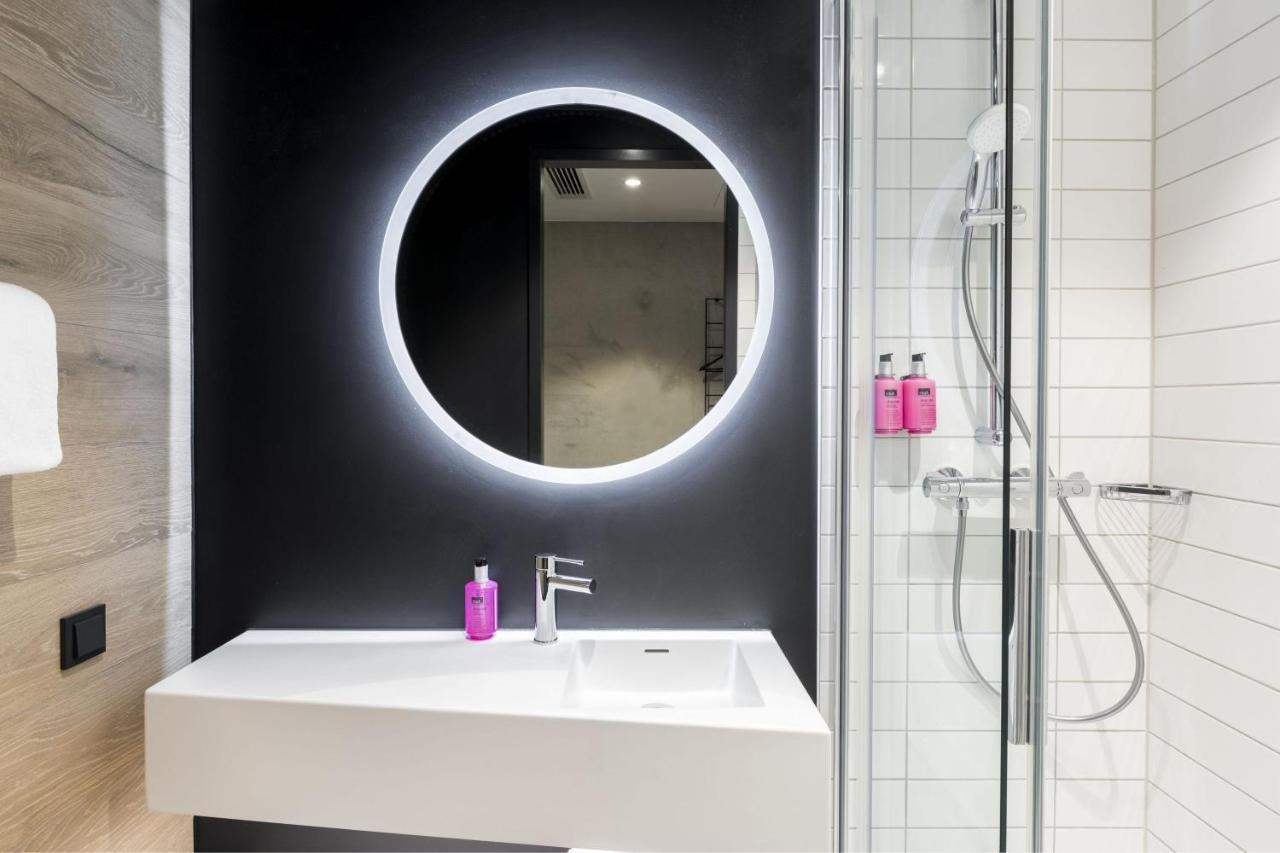 Moxy Outletcity Metzingen Metzingen  Eksteriør billede