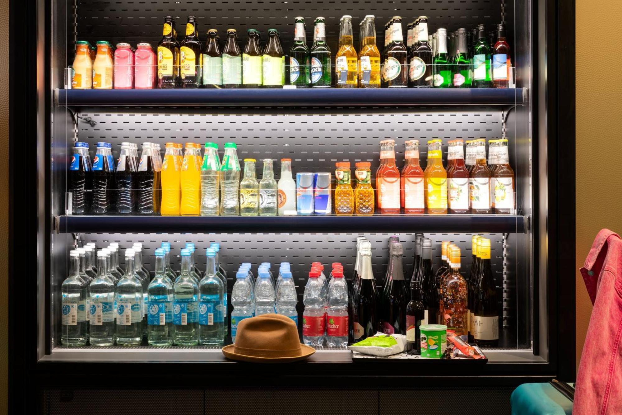 Moxy Outletcity Metzingen Metzingen  Eksteriør billede