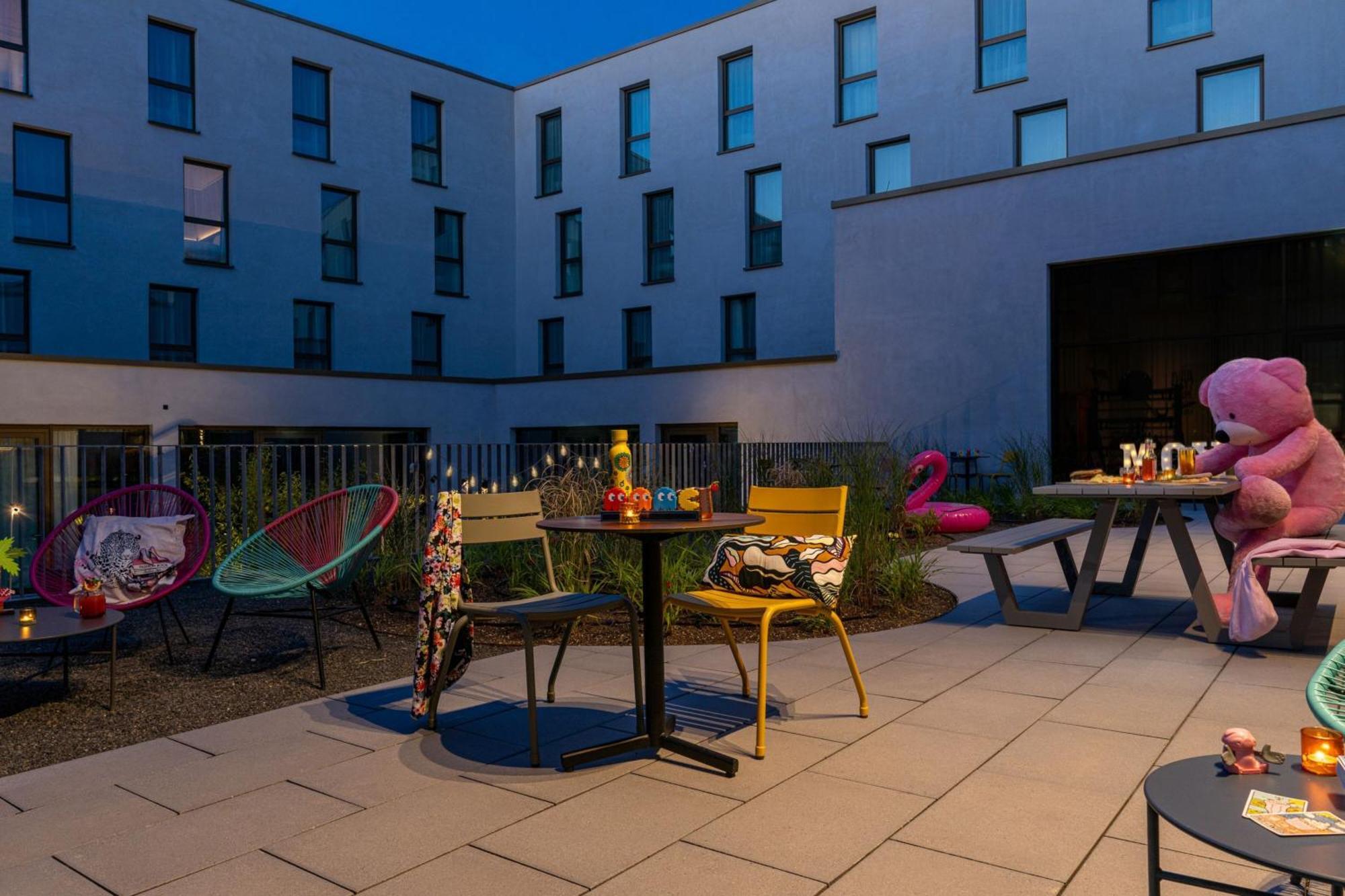 Moxy Outletcity Metzingen Metzingen  Eksteriør billede